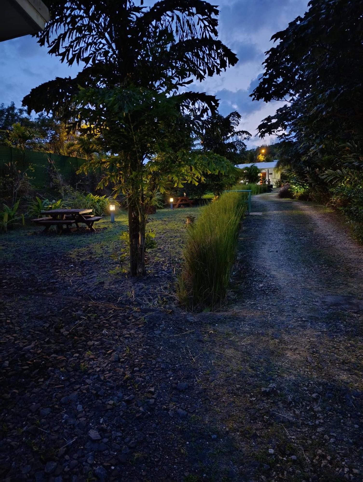 Dadi'S Little Paradis Sainte-Rose Exterior photo