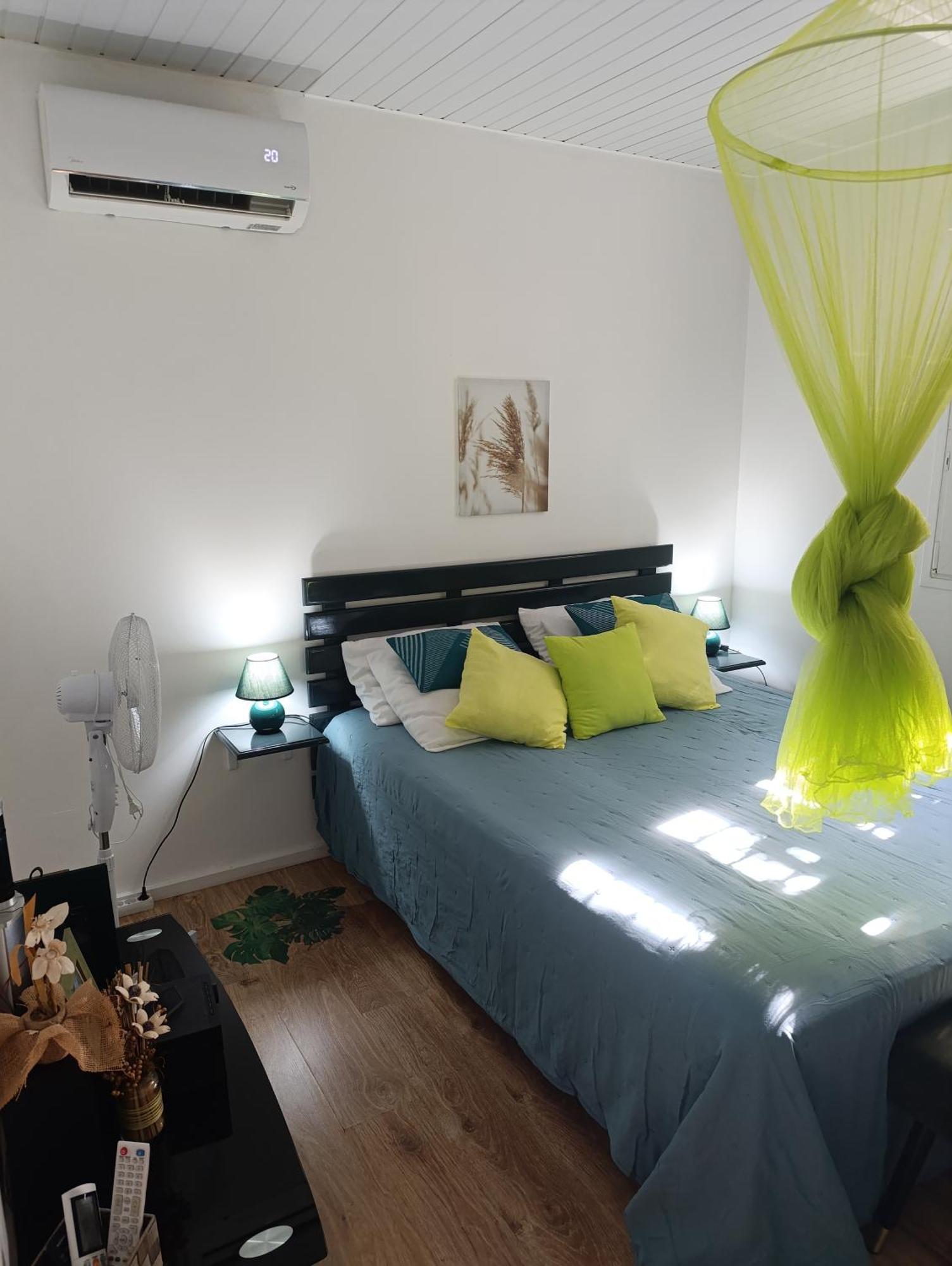 Dadi'S Little Paradis Sainte-Rose Room photo